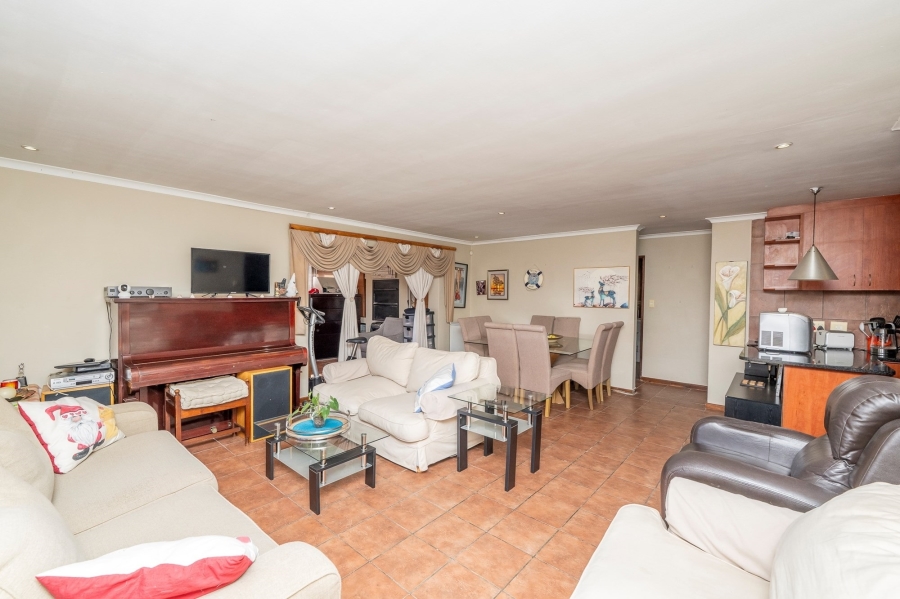 3 Bedroom Property for Sale in Welgevonden Estate Western Cape